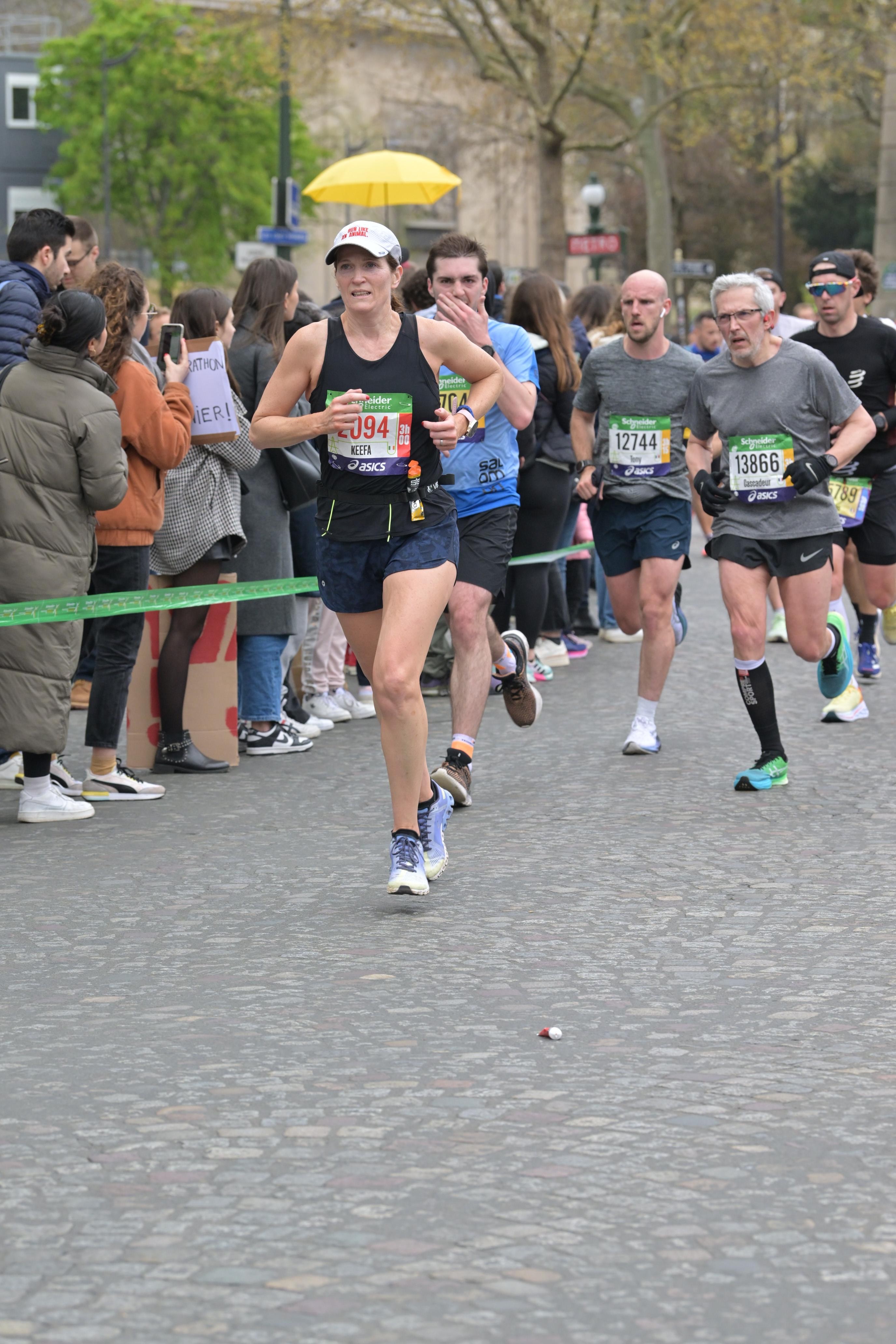 Caoimhe runs Paris Marathon